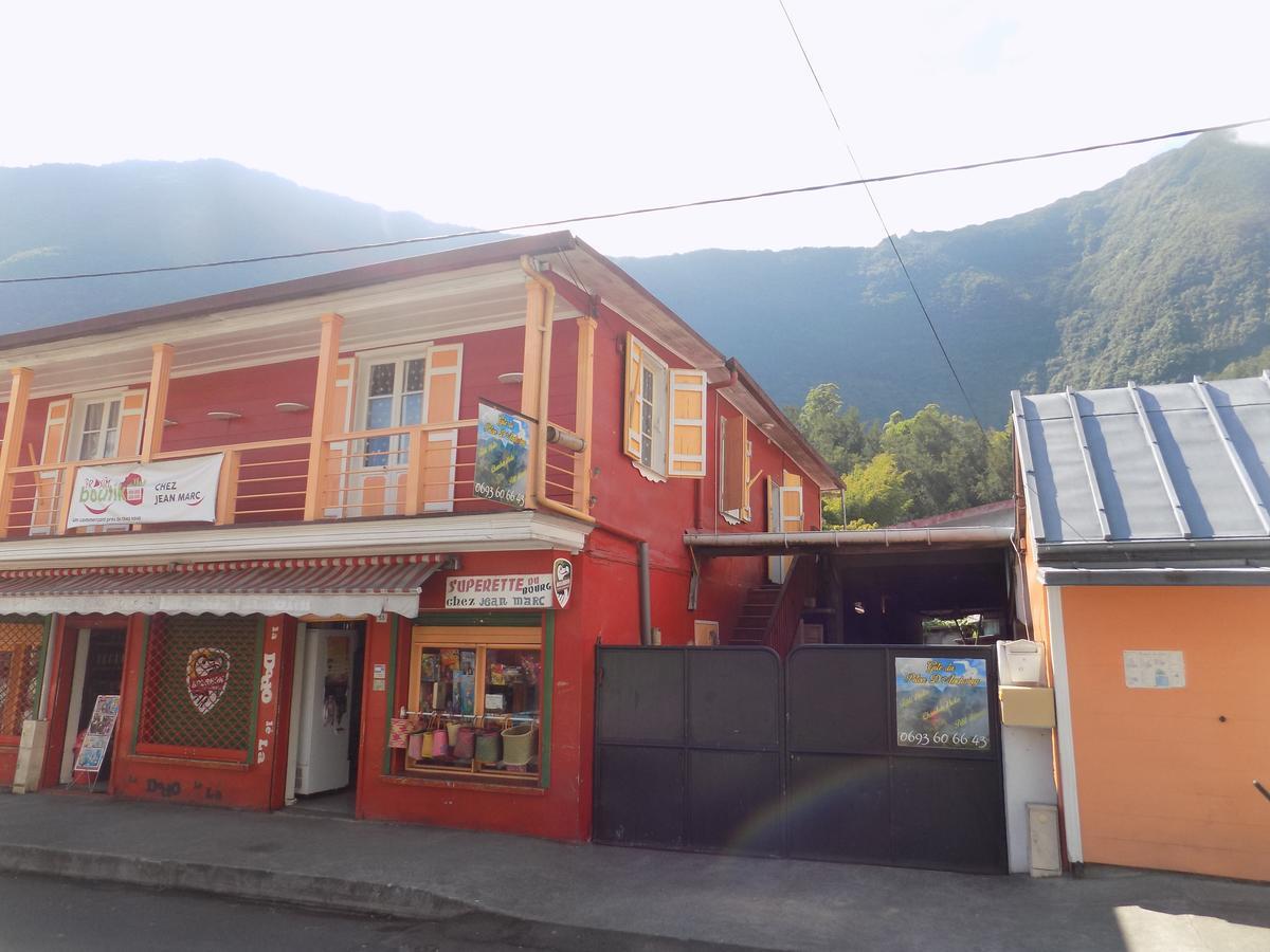 Gite Du Piton D Anchaing Эль-Бур Экстерьер фото