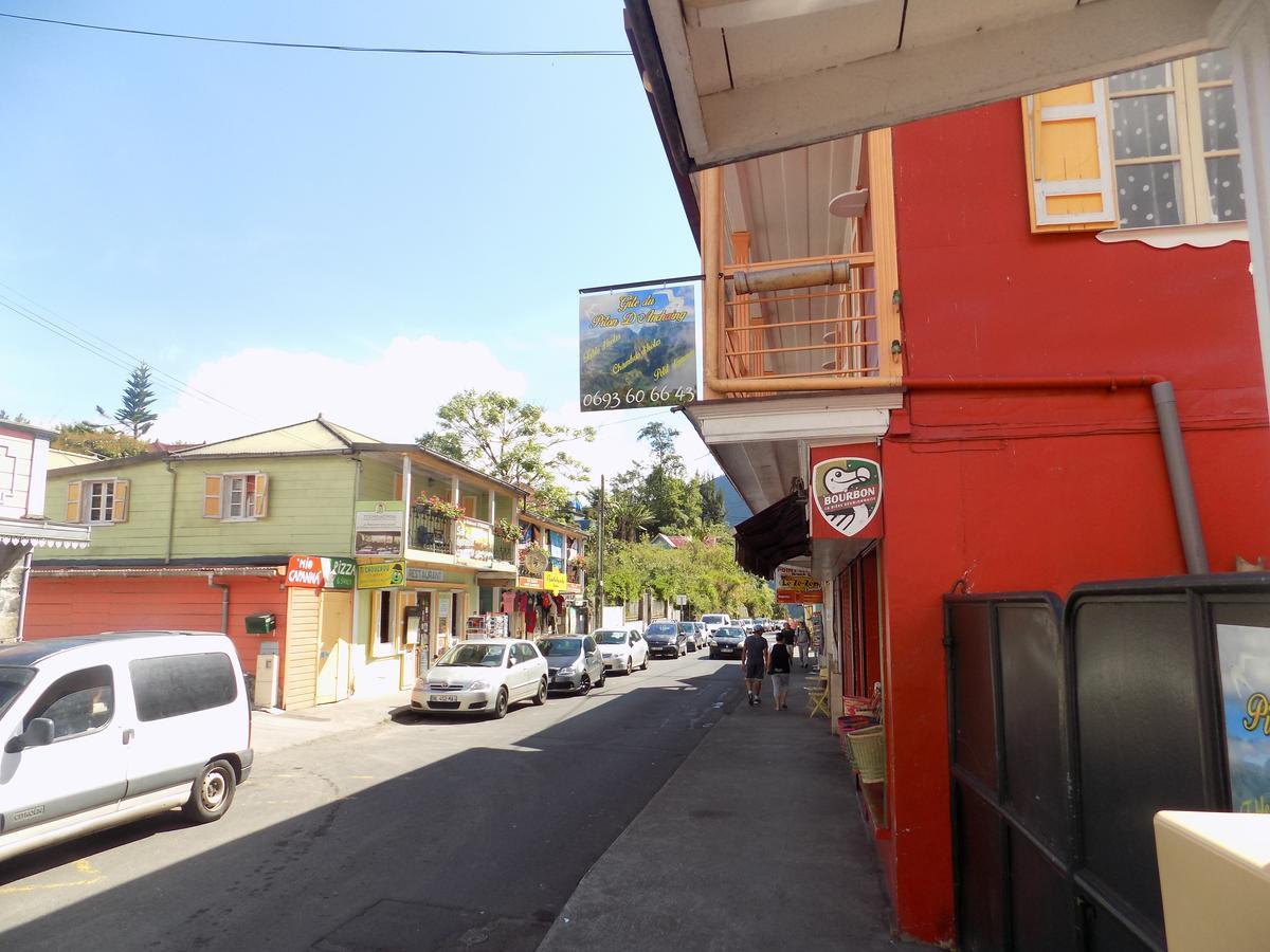 Gite Du Piton D Anchaing Эль-Бур Экстерьер фото